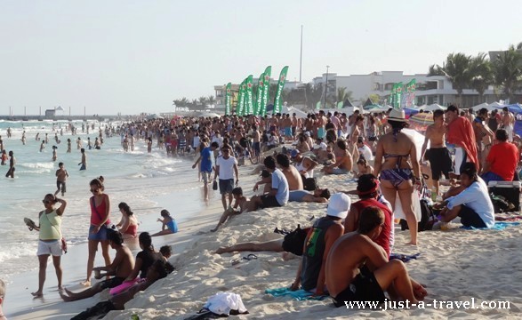 zatłoczone plaże zatłoczone plaże na semana santa