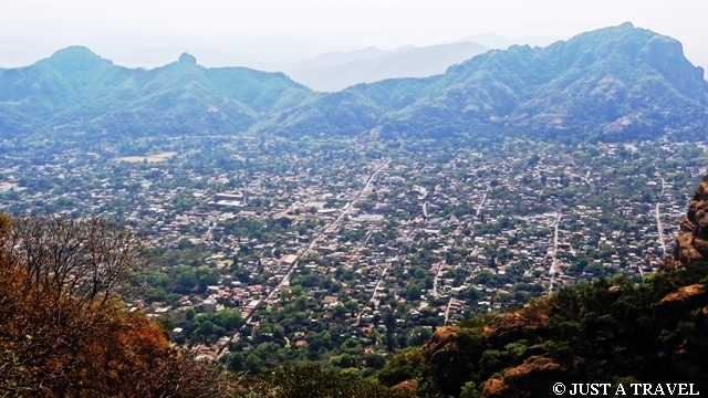 Piramida Tepozteco i Tepotzlan malownicze miasteczko w Meksyku