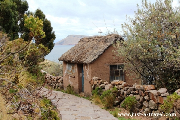 13. Taquile chata