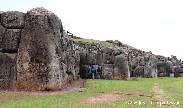 Olbrzymi Głaz z Sacsayhuamán