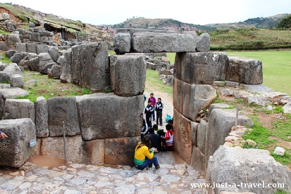 Brama w Sacsayhuamán